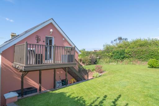 Little Orchard House Self-catering Garden View apartment - Housity