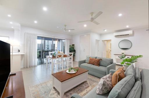 Your Keys to Larrakeyah Coastal Comfort with Pool - Housity
