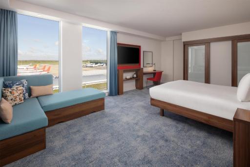 Hampton By Hilton London Stansted Airport - Housity