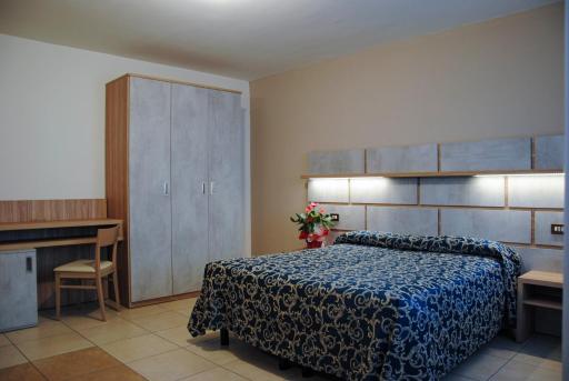 Hotel Bertusi - Housity