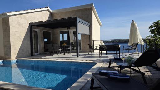 Villa Vista - Housity