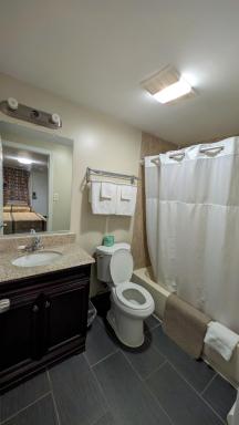 Slumberland Motel Mount Holly - Housity