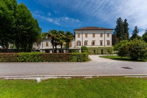 Art Hotel Varese - Housity