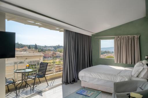 24K Athena Suites - Housity