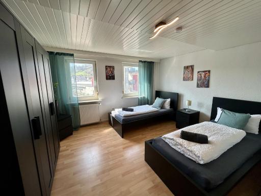 OhPardon! GAILDORF - Monteurwohnung im DG, Einzelbetten, Garten - Housity