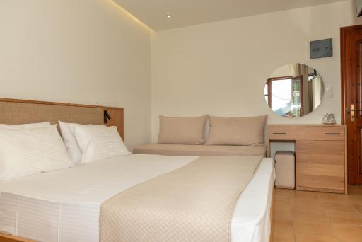 Thassos Inn - Housity