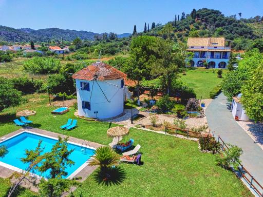 Villa Spyridoula studios on the Beach - Housity