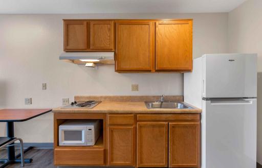 Extended Stay America Select Suites - Wichita - Airport - Housity