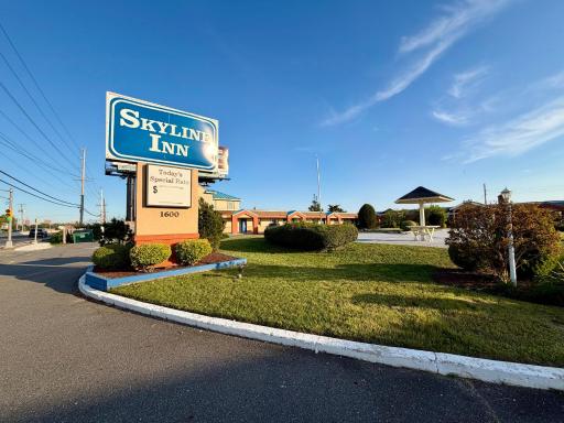 Skyline Inn - Housity