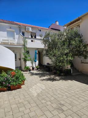 Apartment Tičić - Housity