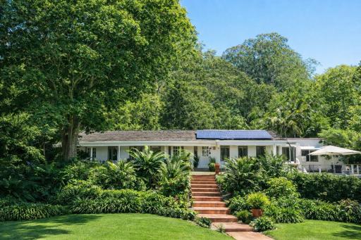 Sensom Boutique Bed and Breakfast - Housity