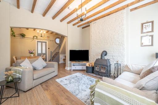 Ivy Cottage, Church Lane, Elvington York - Housity