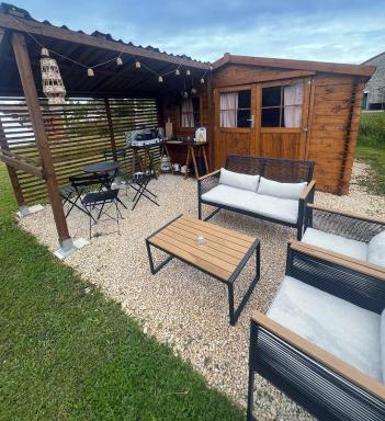 Cabane Feuille - Glamping on a vineyard - Wooden Cabin - Housity