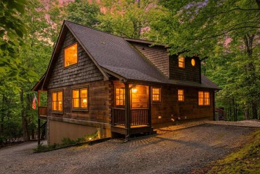 Camp Sasquatch - Powder Horn Mountain - Housity