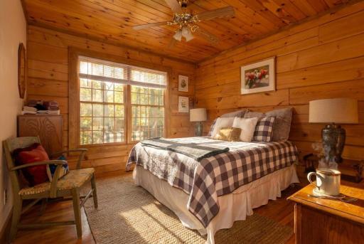 Camp Sasquatch - Powder Horn Mountain - Housity