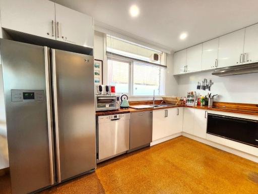 Beach Southland Guesthouse Quad Room 3 with Free Parking - Housity