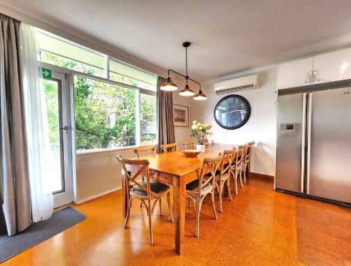 Beach Southland Guesthouse Quad Room 3 with Free Parking - Housity