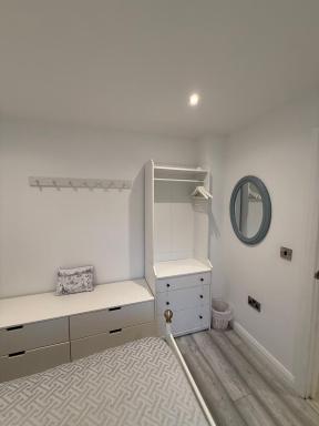 Ballycastle, Beachside Apartment - Housity