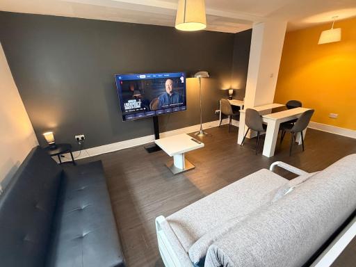 Canterbury High St 1 Bedroom Apartment Sleeps 5 - Housity