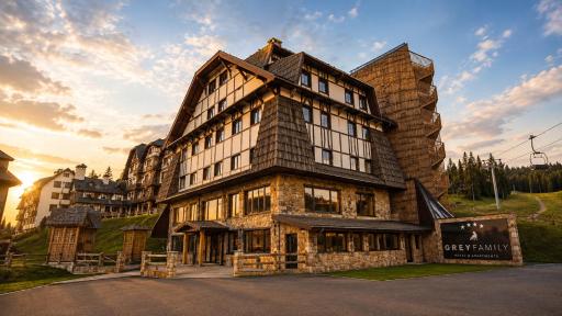 Grey Family Hotel - Housity