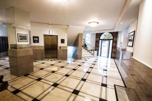 Empire - Housity
