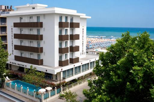 Hotel Artide - Beach Front - Housity