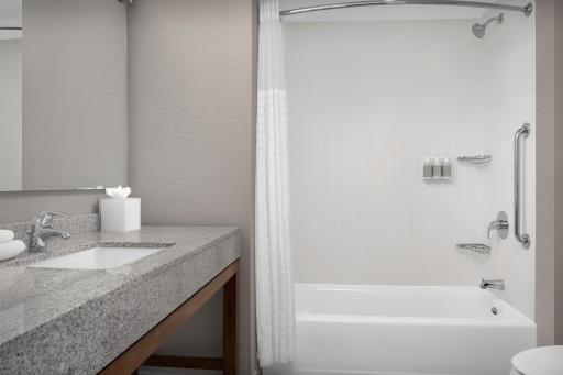 Courtyard by Marriott Richmond Downtown - Housity