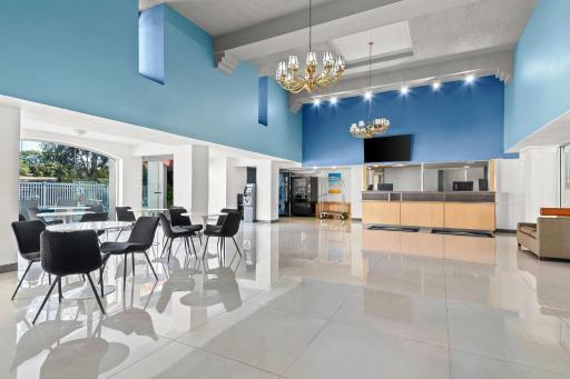 Days Inn by Wyndham Buena Park - Housity