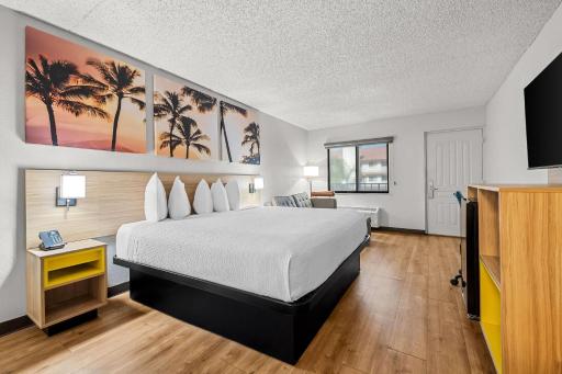 Days Inn by Wyndham Buena Park - Housity