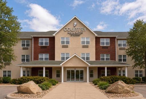 Country Inn & Suites by Radisson, Mason City, IA - Housity