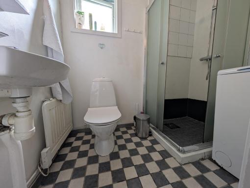 House. 80m2, near Lake, with car charge. - Housity