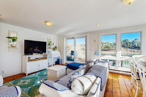 A Chatham Pearl on Oyster River - Housity