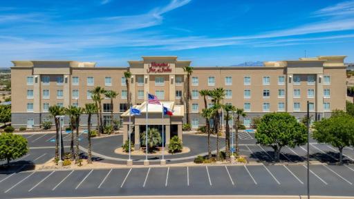 Hampton Inn & Suites El Paso West - Housity