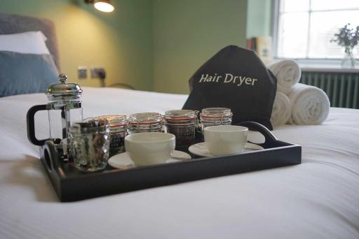 The Alma Taverns Boutique Suites - Room 4 - Hopewell - Housity