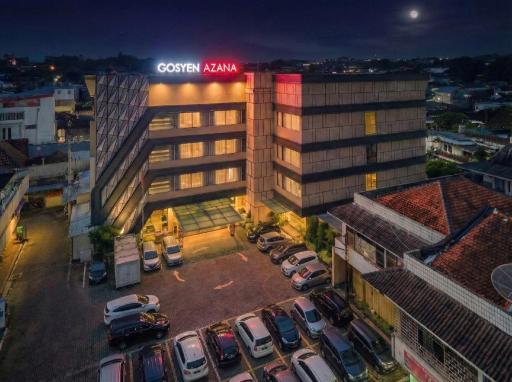 Front One Gosyen Hotel Salatiga - Housity