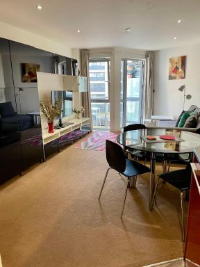 Marsh House - Housity