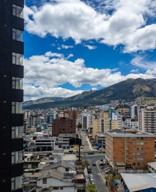 Bella Suit amoblada, sector exclusivo La Carolina. - Housity