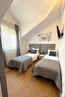 Marjan Hill Apartment - close to center & garage - Housity