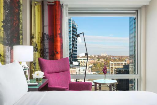 Hyatt Centric Arlington - Housity