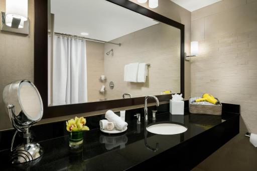 Hyatt Centric Arlington - Housity