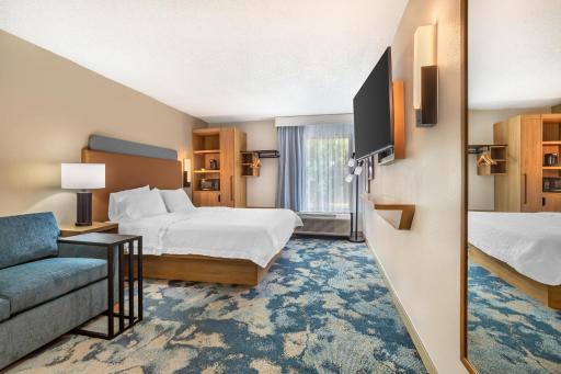 Hampton Inn Tampa International Airport/Westshore - Housity