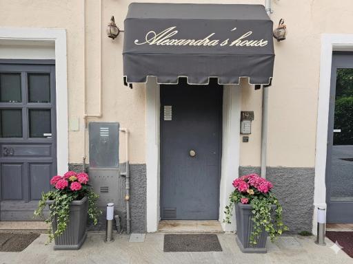 Alexandra's House - Housity