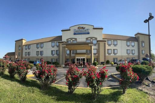 Baymont by Wyndham Evansville North/Haubstadt - Housity