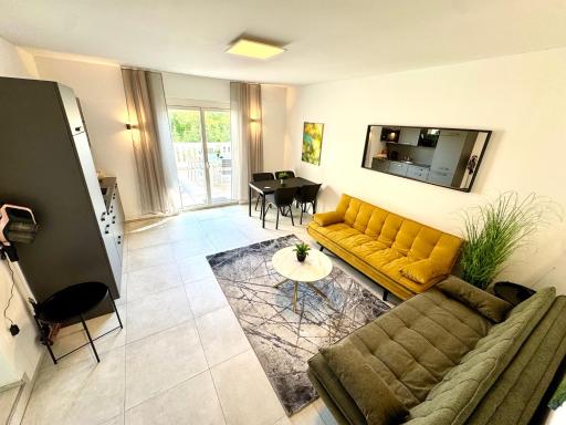 25h SPA-Residenz POOLs IN & OUT, private Garden & Beach - Housity
