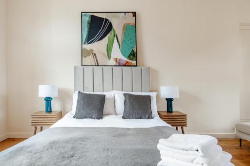 Covent Garden Luxury 2BR Apartment for 6 Guests - Housity