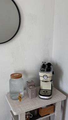 Extralarge Queen Room in the Heart of Bratislava with Terrace - Housity