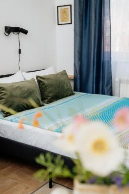 Studio5, sa parkingom, centar Obrenovca - Housity