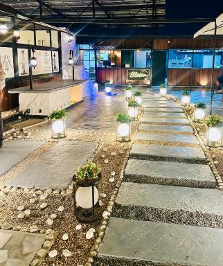 Sky View Luxury Apartment Rooftop Cafe Access - Housity