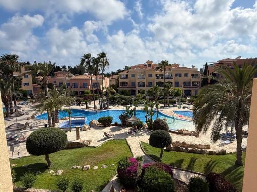 Limnaria Gardens - 1 bedroom, sunny apartment with stunning pool views - Hizvo