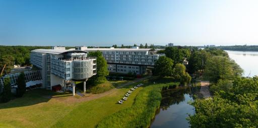 Kongresshotel Potsdam am Templiner See - Housity